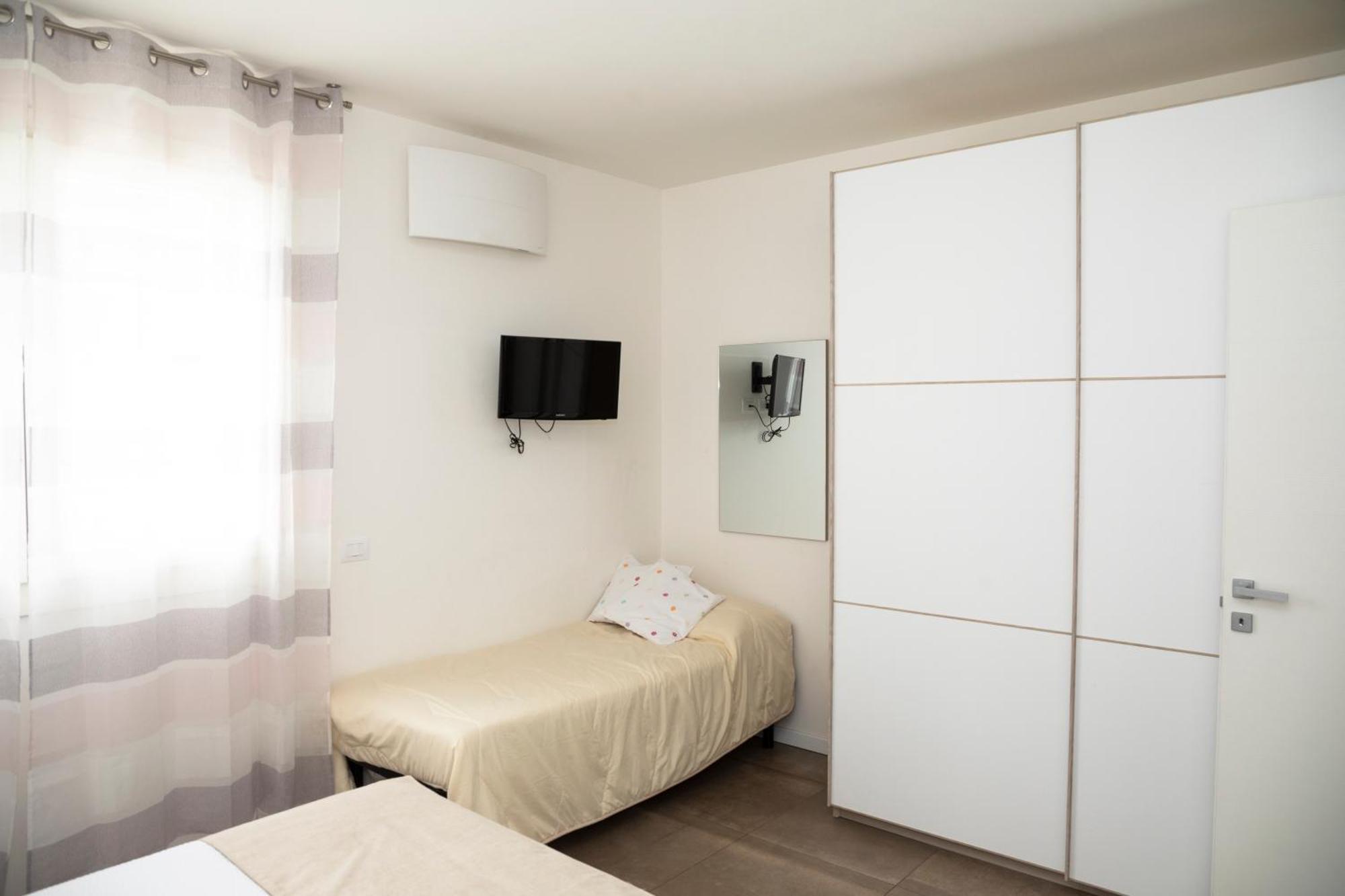 Maisonette Modena Park Eksteriør bilde